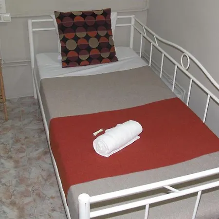 Hotel & Basic Drassanes 2*